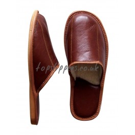 http://topslippers.co.uk/124-thickbox_default/sheepskin-slippes-mules-men-522j.jpg