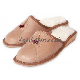 http://topslippers.co.uk/261-thickbox_default/womens-calfskin-sheepskin-mules-442bu-ca.jpg