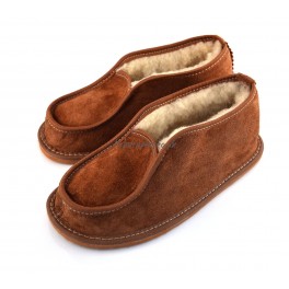 http://topslippers.co.uk/385-thickbox_default/sheepskin-slippes-moccasins-526.jpg